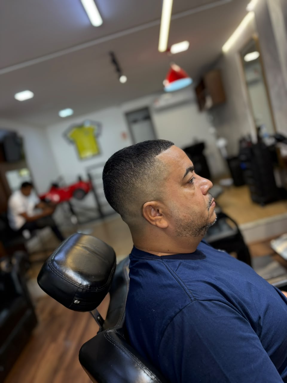 Corte masculino degradê finalizado na Confrade Barbearia