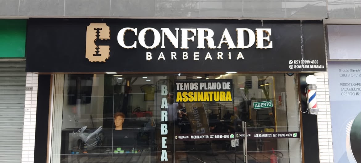 Fachada da Confrade Barbearia na Av. Alziro Zarur, Jardim da Penha, Vitória/ES